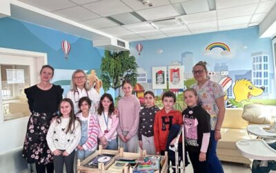 Učenici OŠ “Braća Radić” Koprivnica darovali knjige malim pacijentima