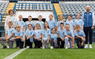 Učenici 4. d razreda u sportskom posjetu stadionu NK Slaven Belupo